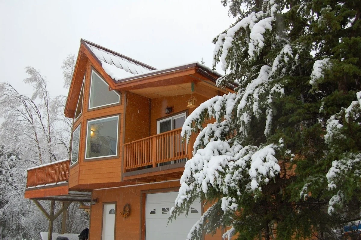 Eagles Aerie Chalet - Spruce Moose 3 The Eagle Aerie In Winter