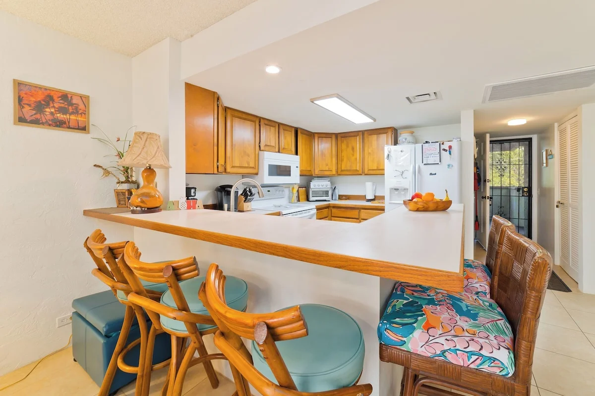 Kona White Sands Village Condo - Private Kitchen