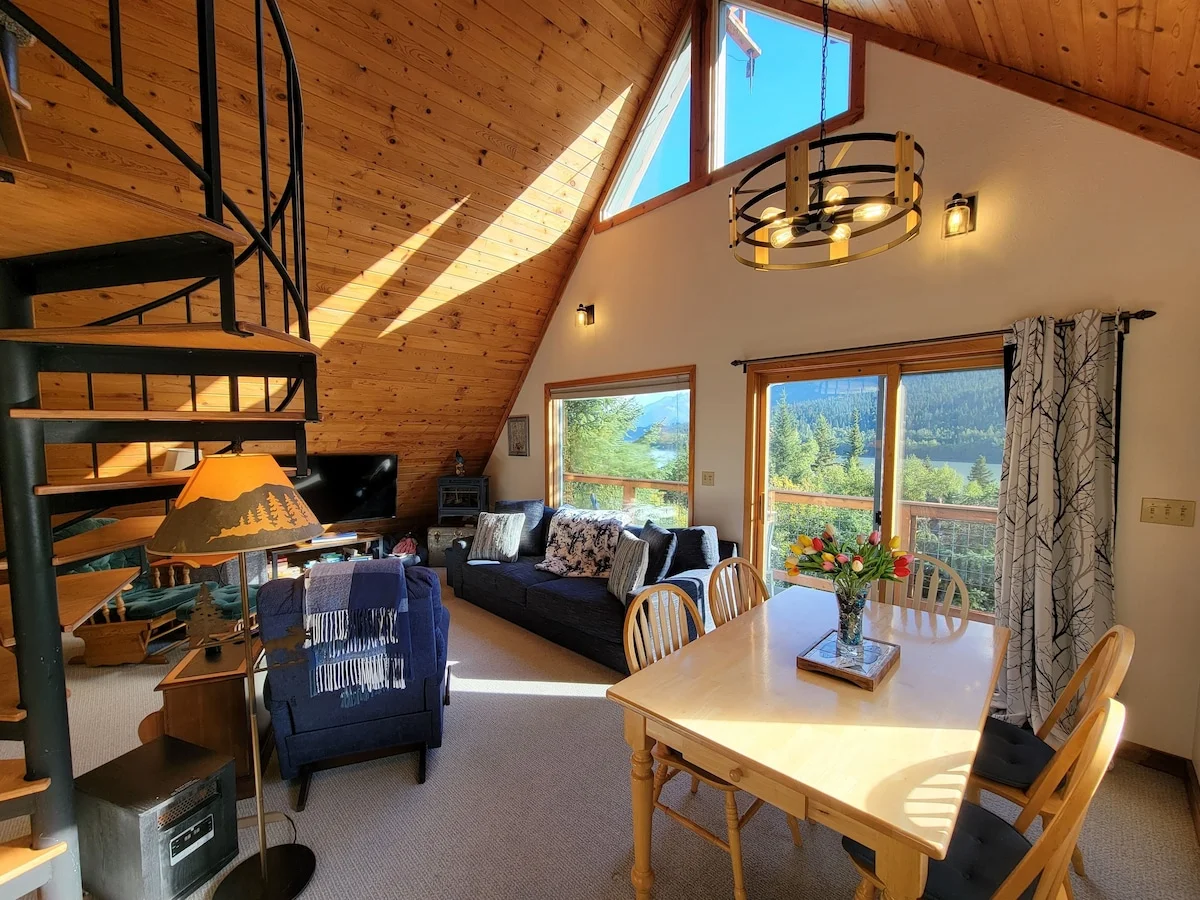 Stellar Jay Chalet - 2nd Floor Living Room Of The Steller Jay