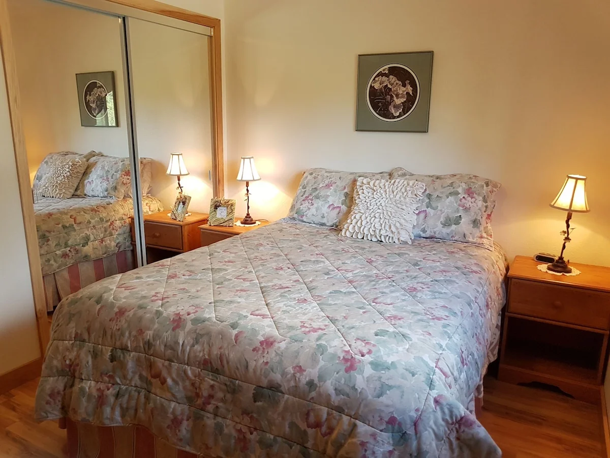 Wild Rose Chalet - First Floor Queen Bedroom